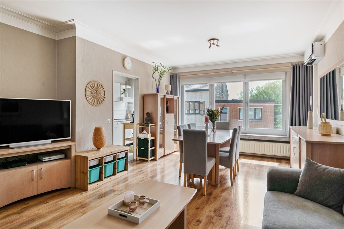 Aangenaam appartement met 2 SLPK en garage te Duffel