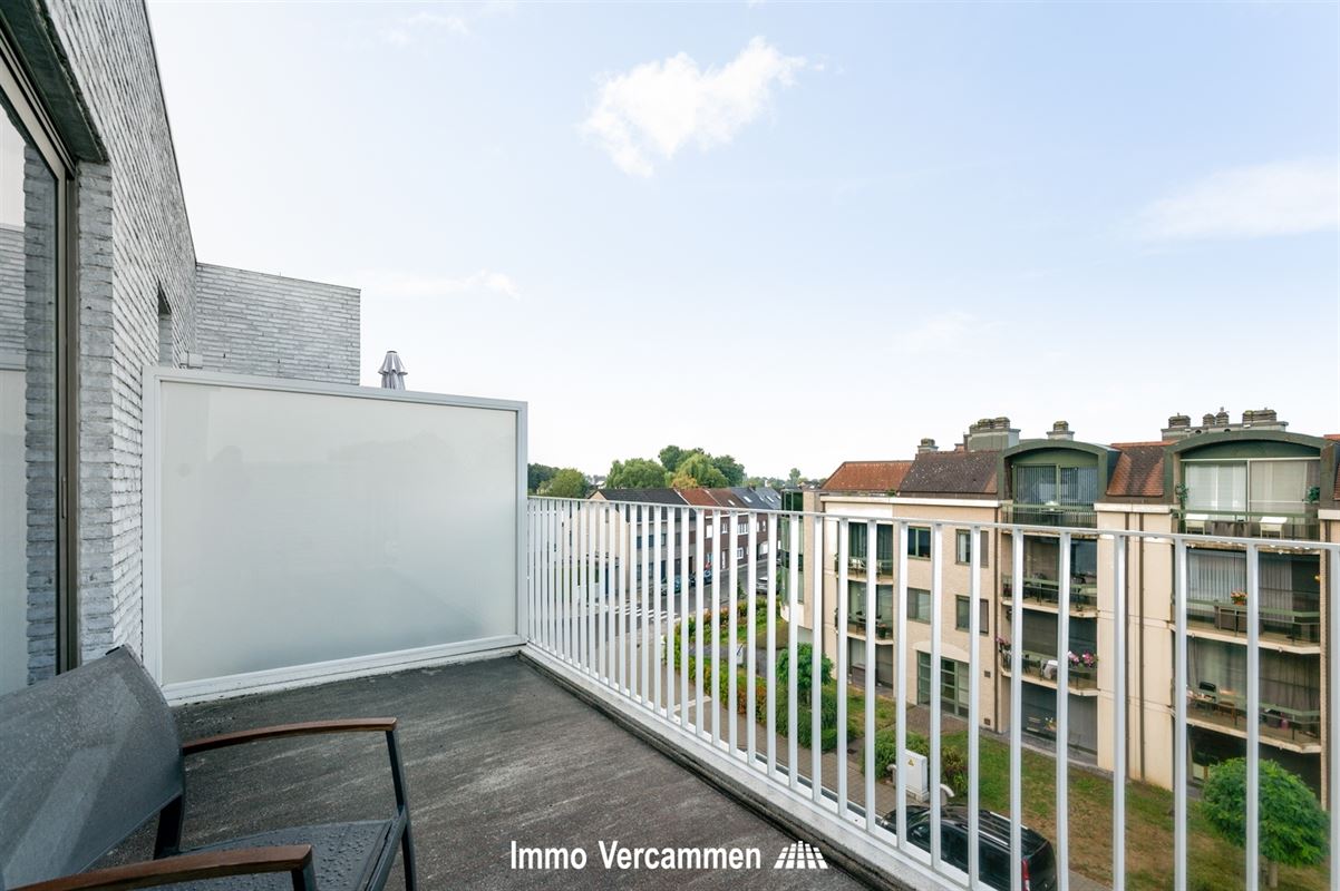 Modern 2-slaapkamerappartement met twee terrassen en autostaanplaats in Lier