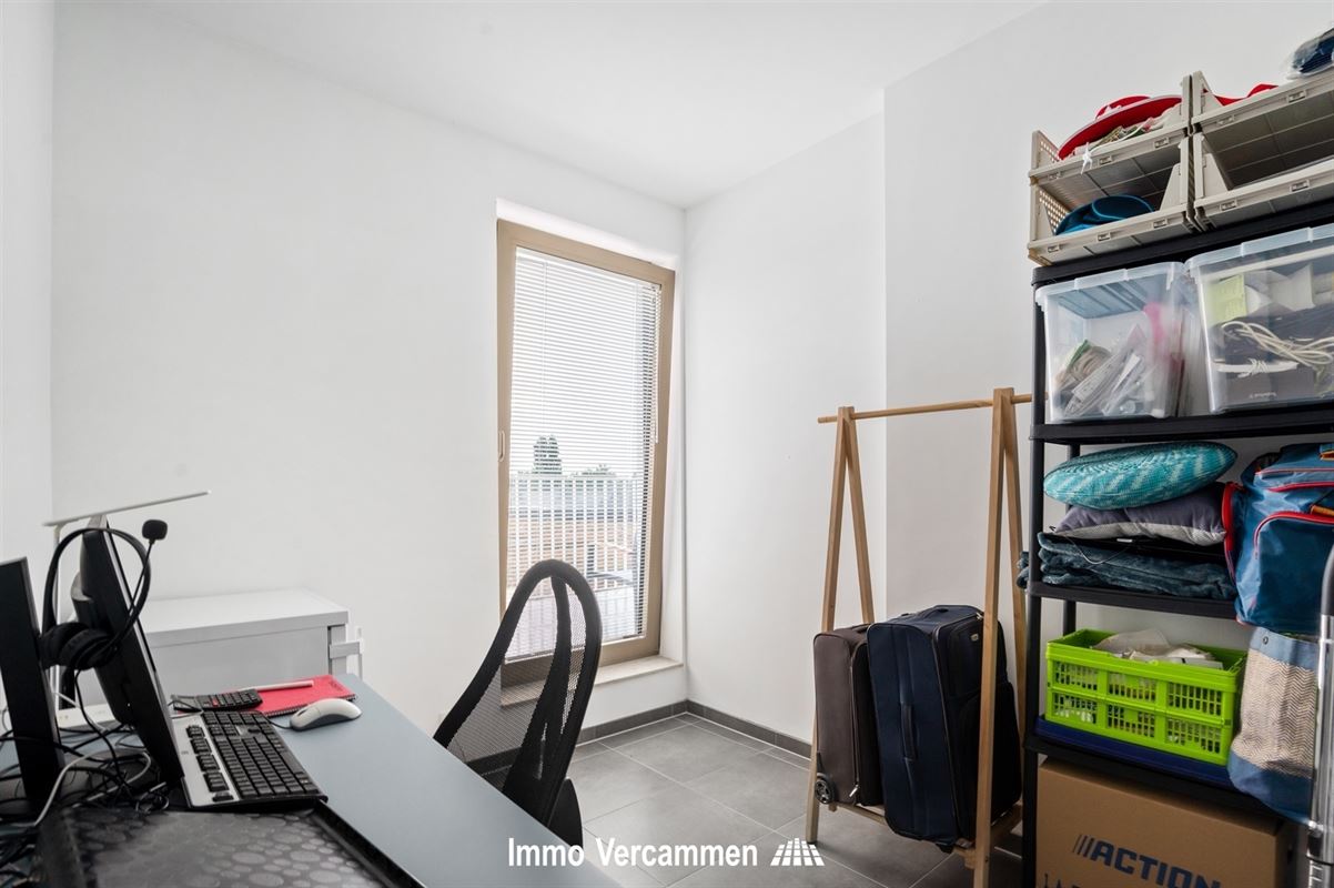 Modern 2-slaapkamerappartement met twee terrassen en autostaanplaats in Lier