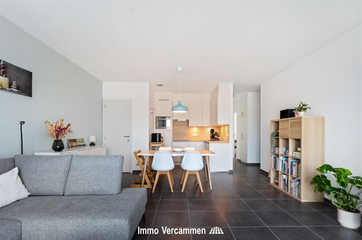 Modern 2-slaapkamerappartement met twee terrassen en autostaanplaats in Lier
