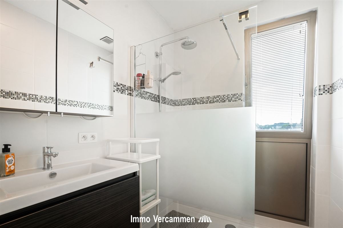 Modern 2-slaapkamerappartement met twee terrassen en autostaanplaats in Lier