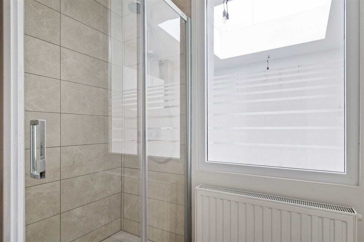 Gemoderniseerde woning met 4 slpks te Putte