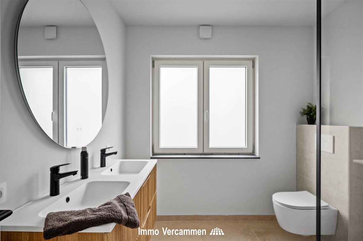 Recent gemoderniseerde, instapklare woning te Putte