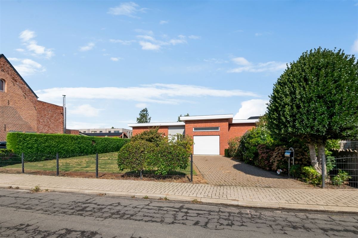Verzorgde woning met veel potentieel op absolute A-locatie in Rijmenam
