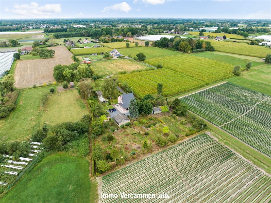 Verrassend ruime gezinswoning op een ware A-locatie te Putte