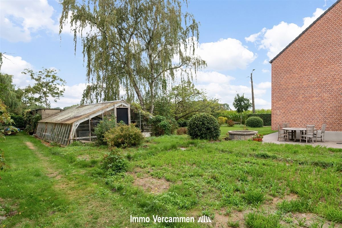 Verrassend ruime gezinswoning op een ware A-locatie te Putte