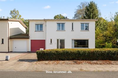Verrassend ruime woning, gelegen in een rustige verkaveling te Hever