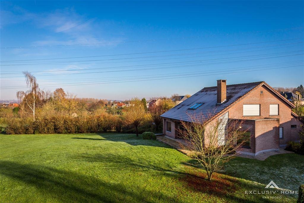 Stijlvolle villa op 1ha 32 are