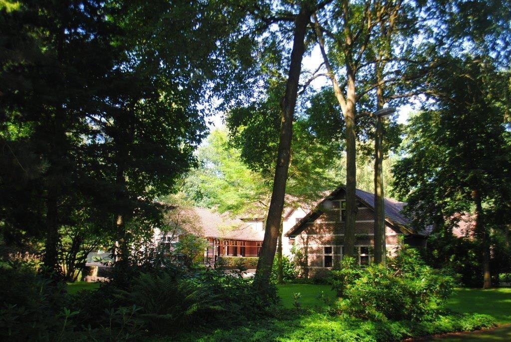 Villa/landhuis op 1,3ha in bosgebied