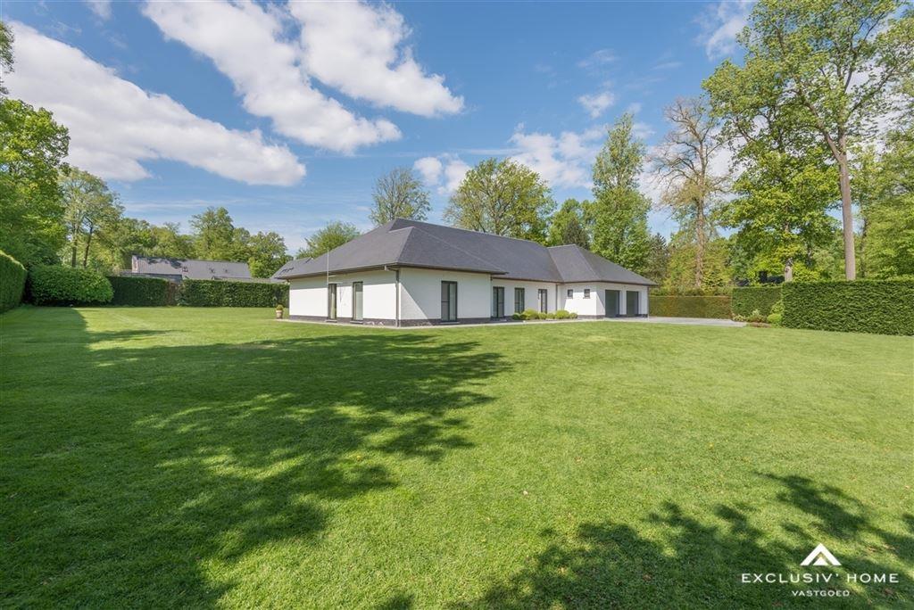 Villa luxueuse en région boisée