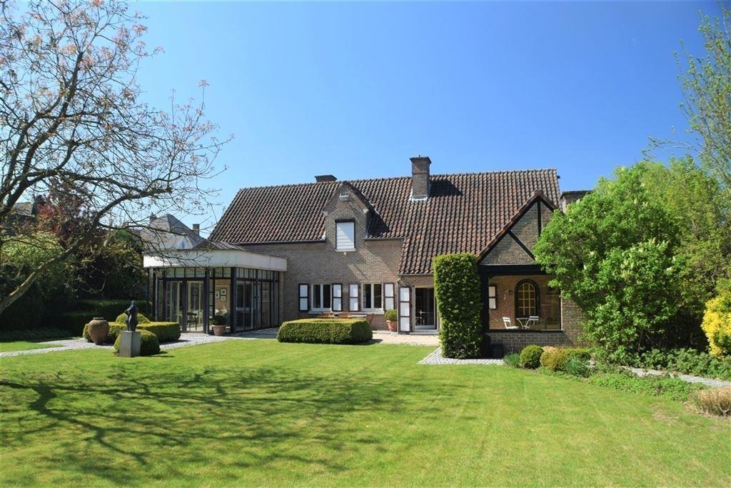 Charmante villa met residentiële ligging