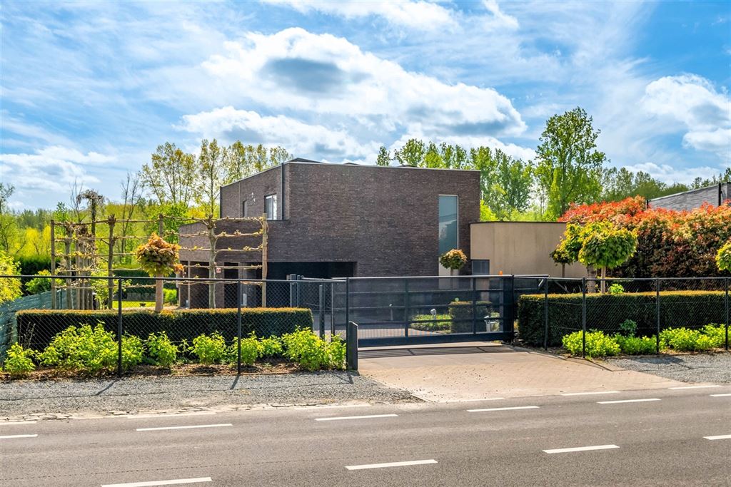 Villa moderne sur 37 ares