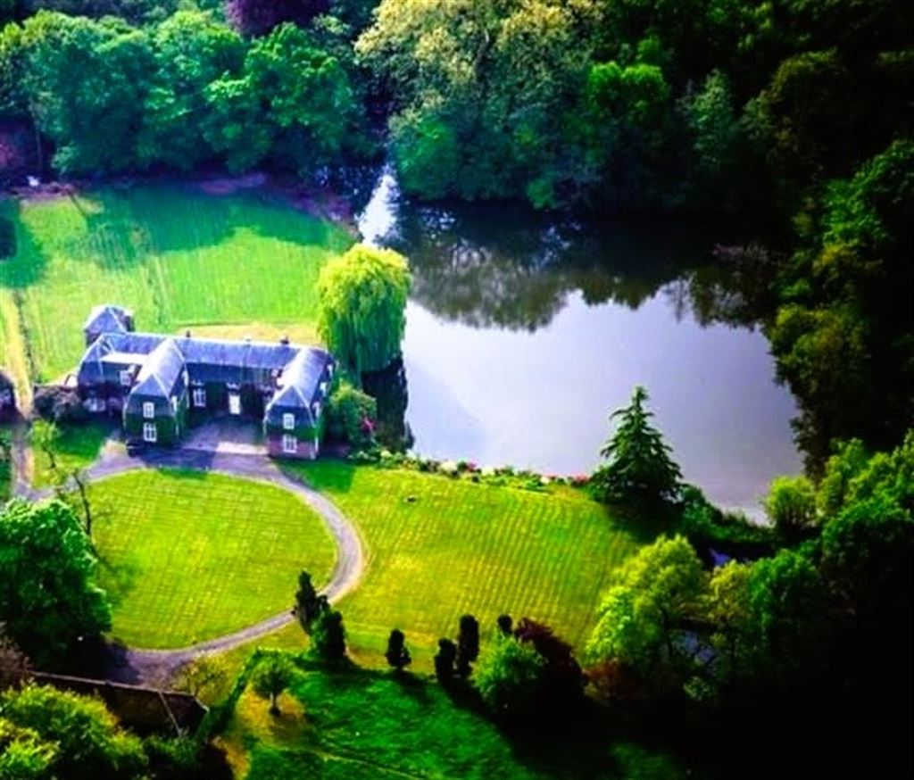 Villa château unique dans un parc de 2 hectares