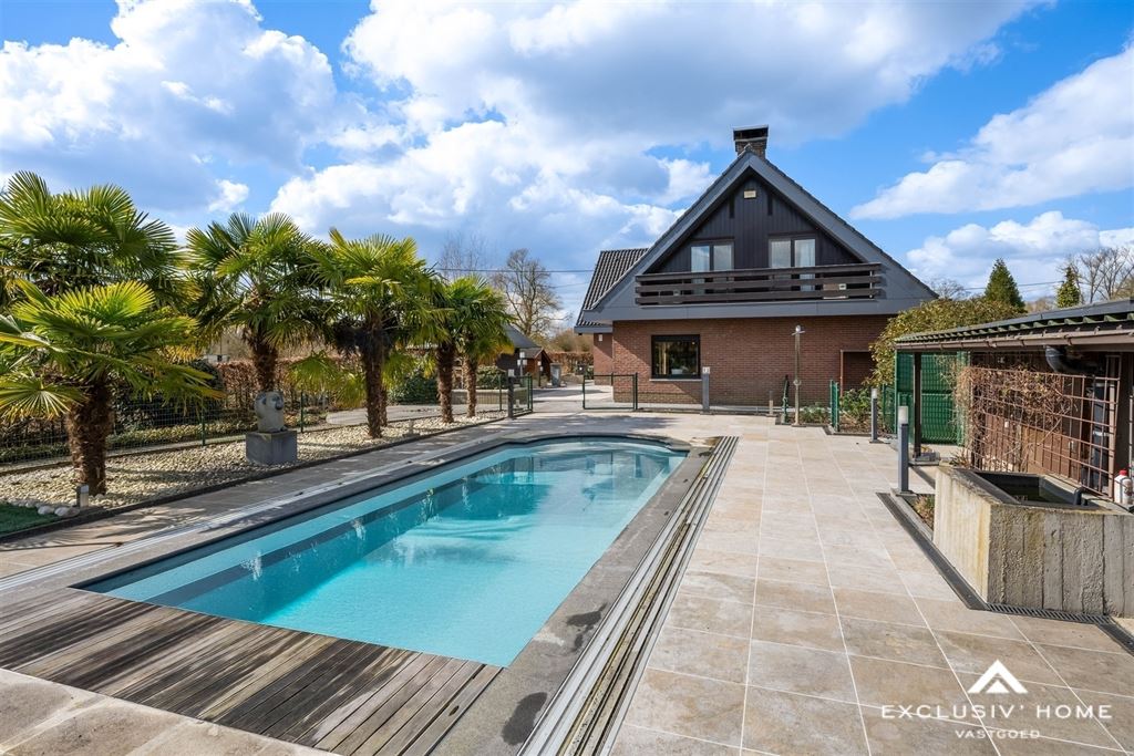 Villa intemporelle avec piscine sur 22 ares