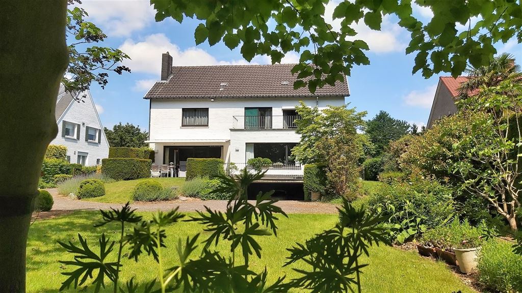 Villa de bon goût juste à la sortie d’ Alost