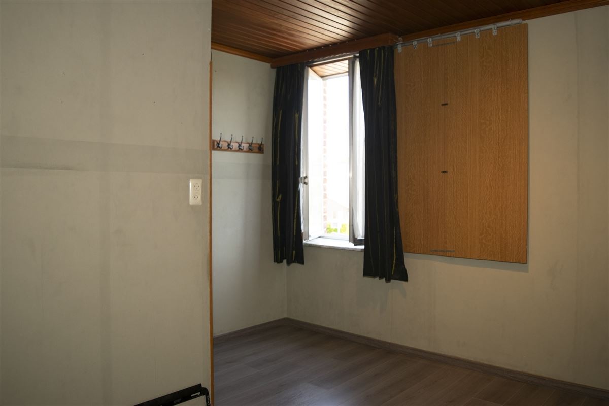 Landelijke woning met zonnepanalen, garage en tuin