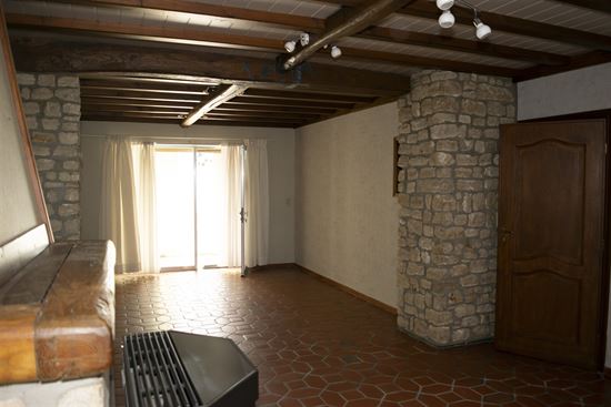 Landelijke woning met garage en tuin