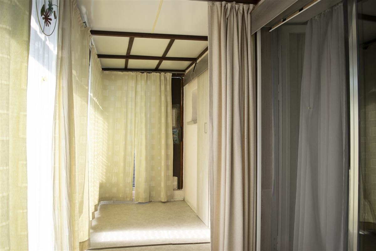 Landelijke woning met zonnepanalen, garage en tuin