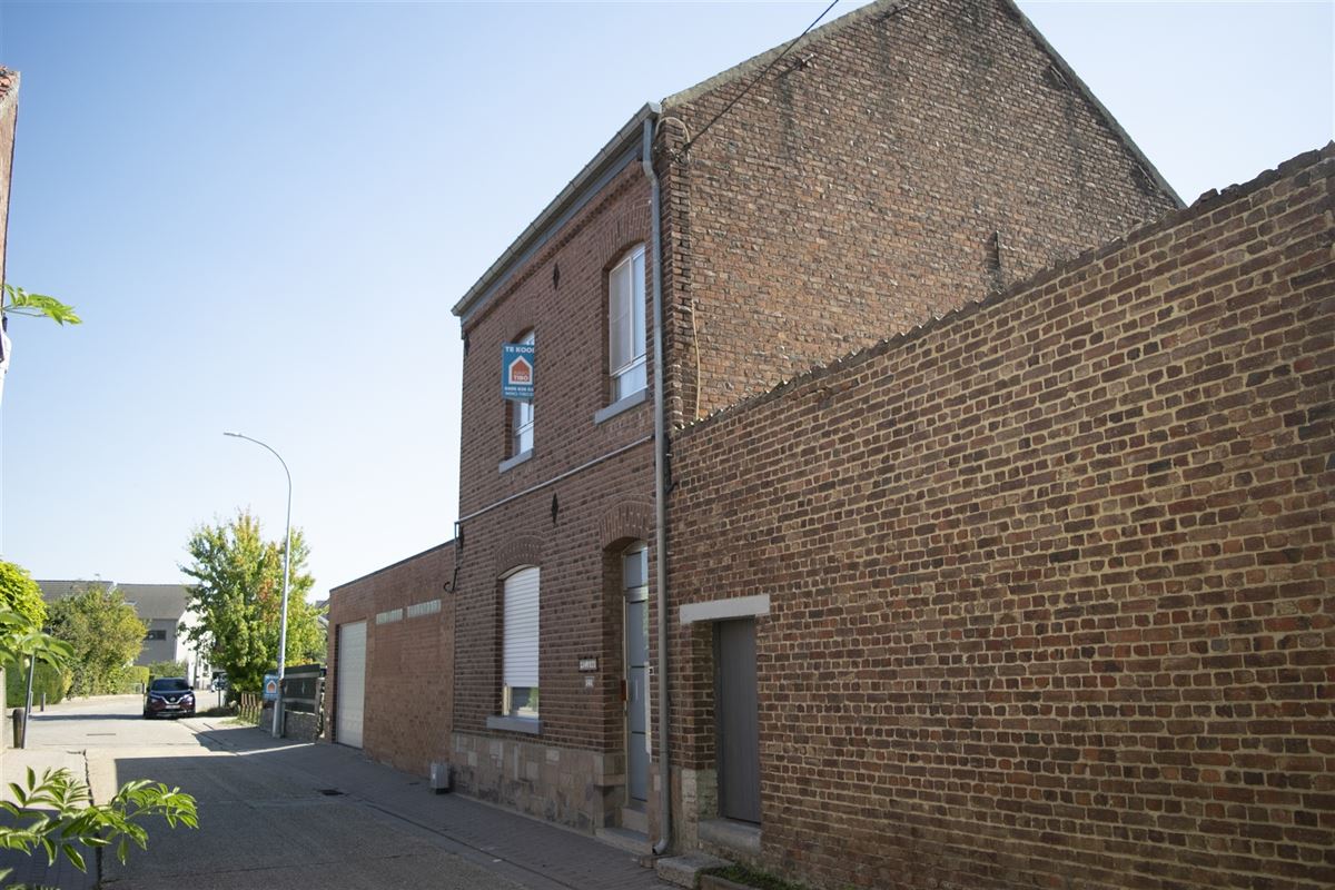 Landelijke woning met garage en tuin