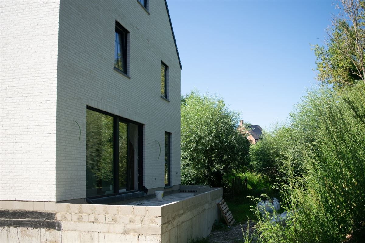 Prachtige nieuwbouwwoning met tuin