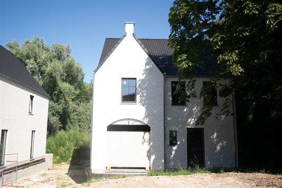 Prachtige nieuwbouwwoning met tuin