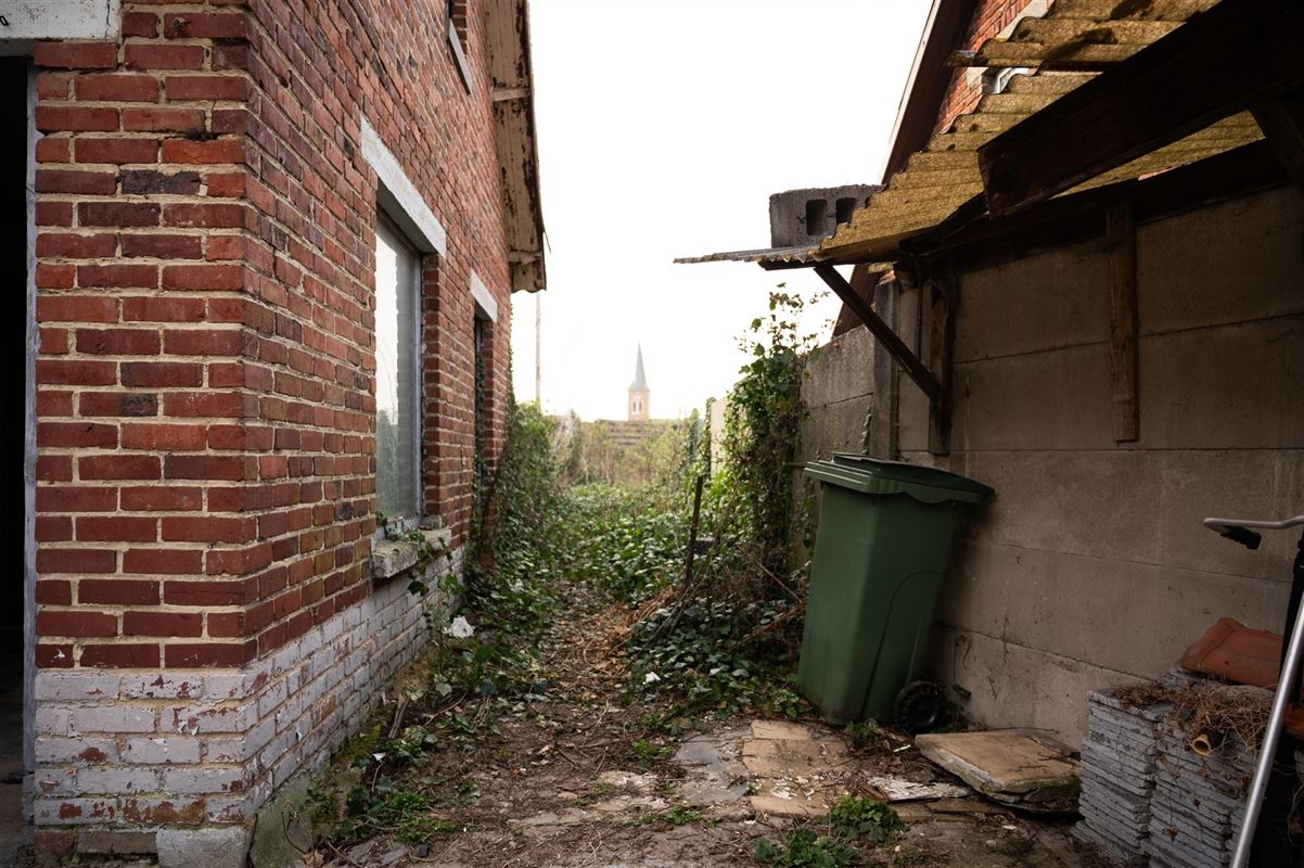 Woning met garage en tuin