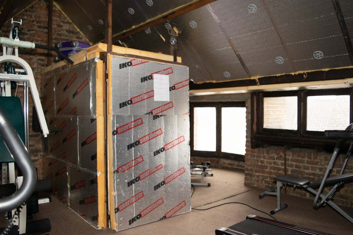 Te renoveren woning centrum Hoegaarden