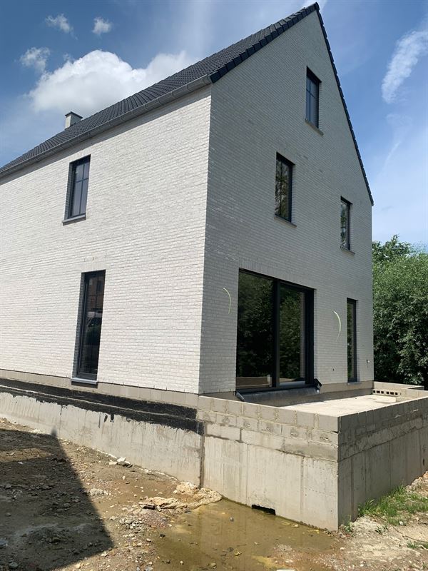 Prachtige nieuwbouwwoning met tuin
