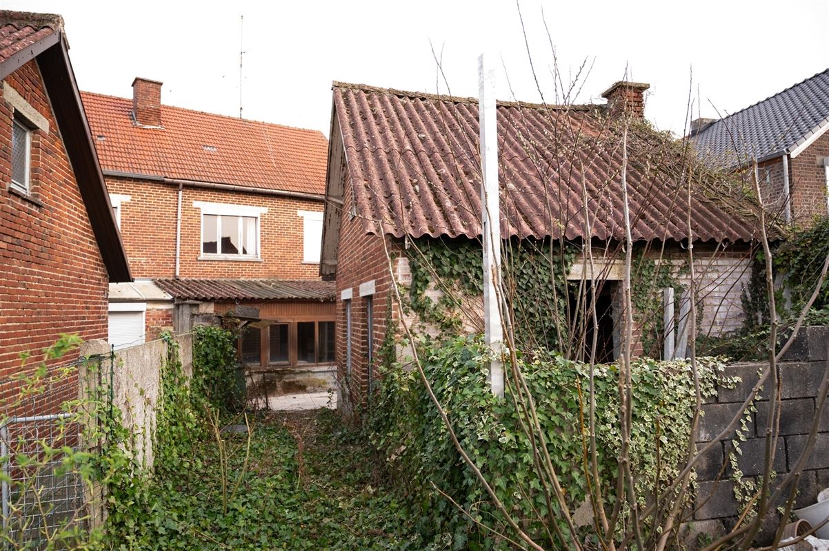 Woning met garage en tuin