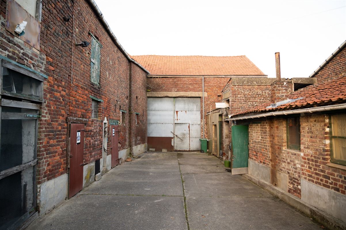 Volledig te renoveren boerderij/woning
