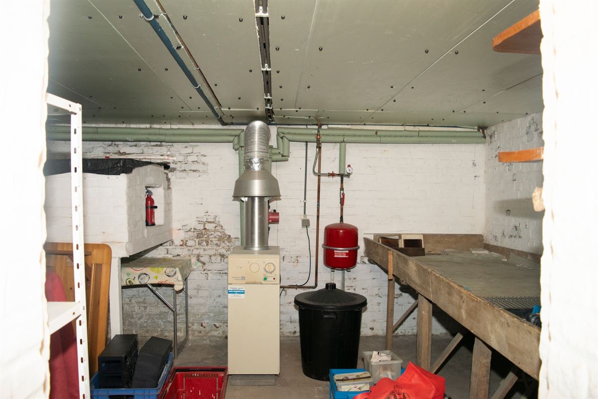 Huis met tuin, kelder en zolder