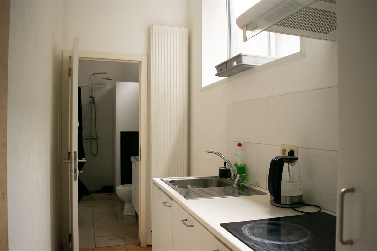 Appartementsgebouw met 1 woning en 2 appartementen