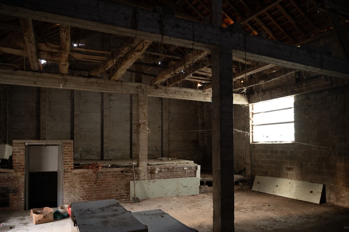 Volledig te renoveren boerderij/woning