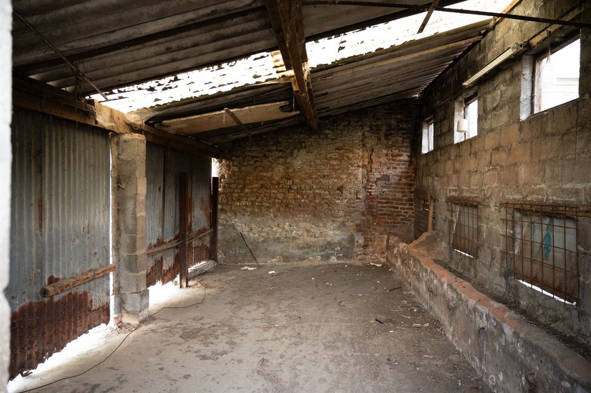 Volledig te renoveren boerderij/woning