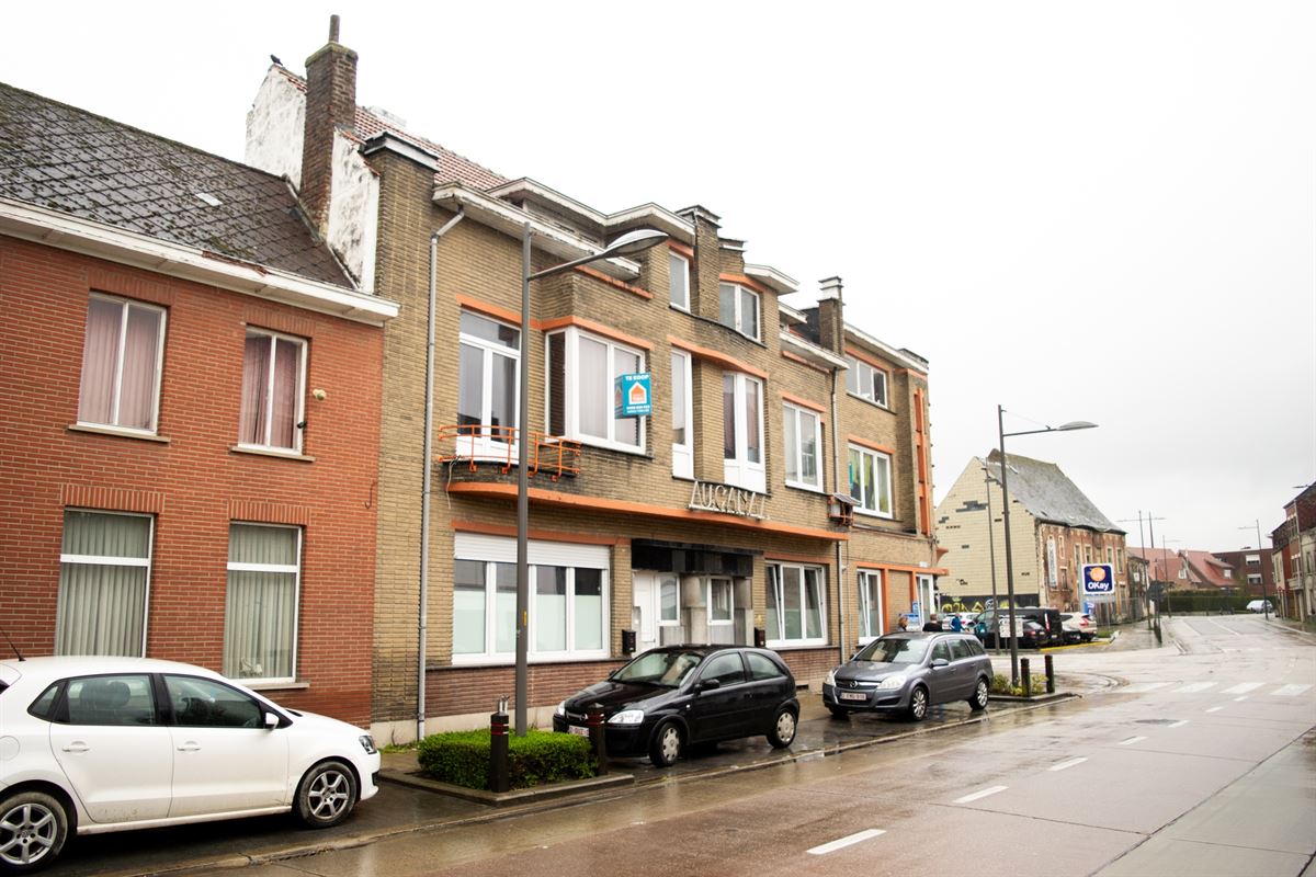 Appartementsgebouw met 1 woning en 2 appartementen