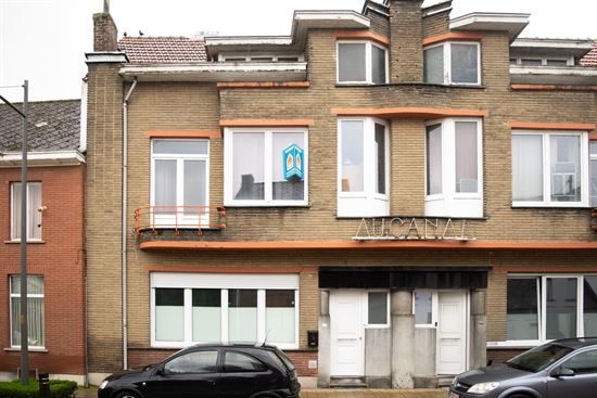 Appartementsgebouw met 1 woning en 2 appartementen