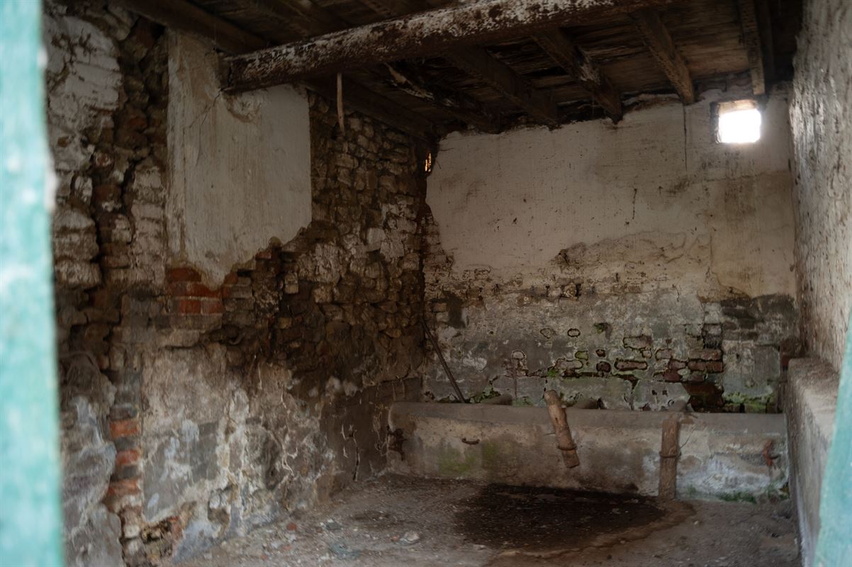 Volledig te renoveren boerderij/woning