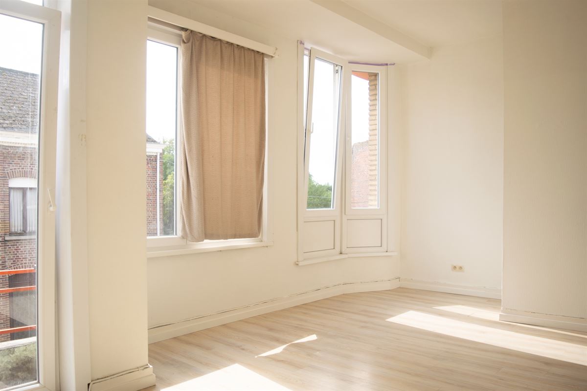 Appartementsgebouw met 1 woning en 2 appartementen