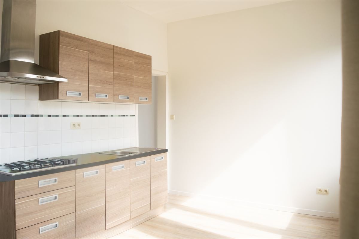 Appartementsgebouw met 1 woning en 2 appartementen