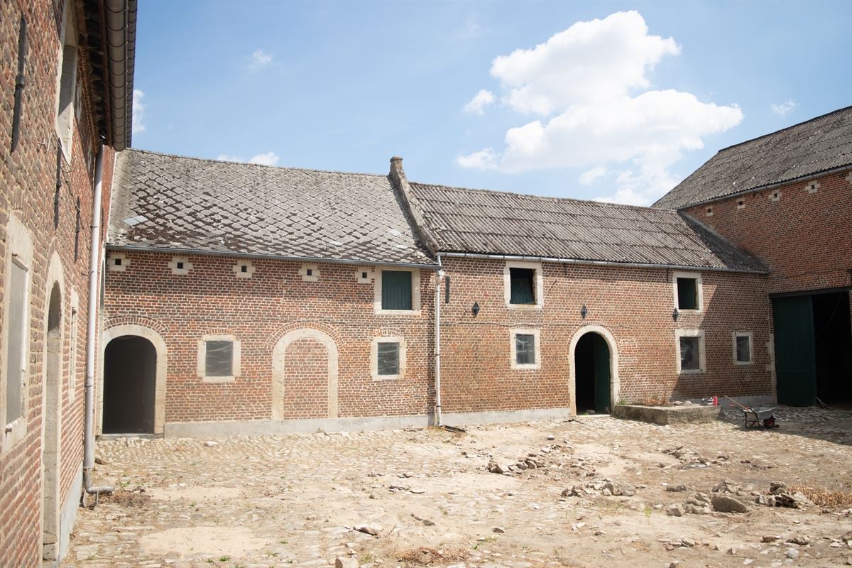 Boerderij met binnenplaats gekend als Prins Kardinaalhoeve