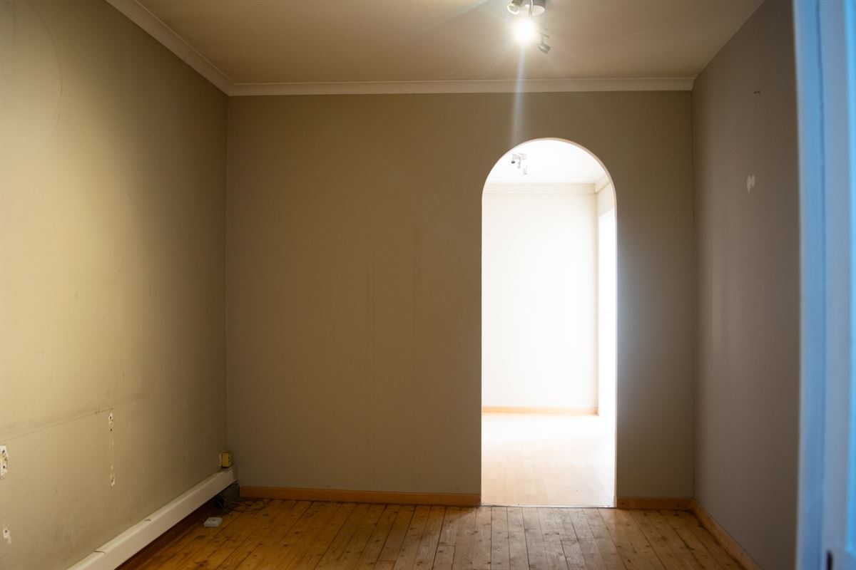 Handelspand met appartement