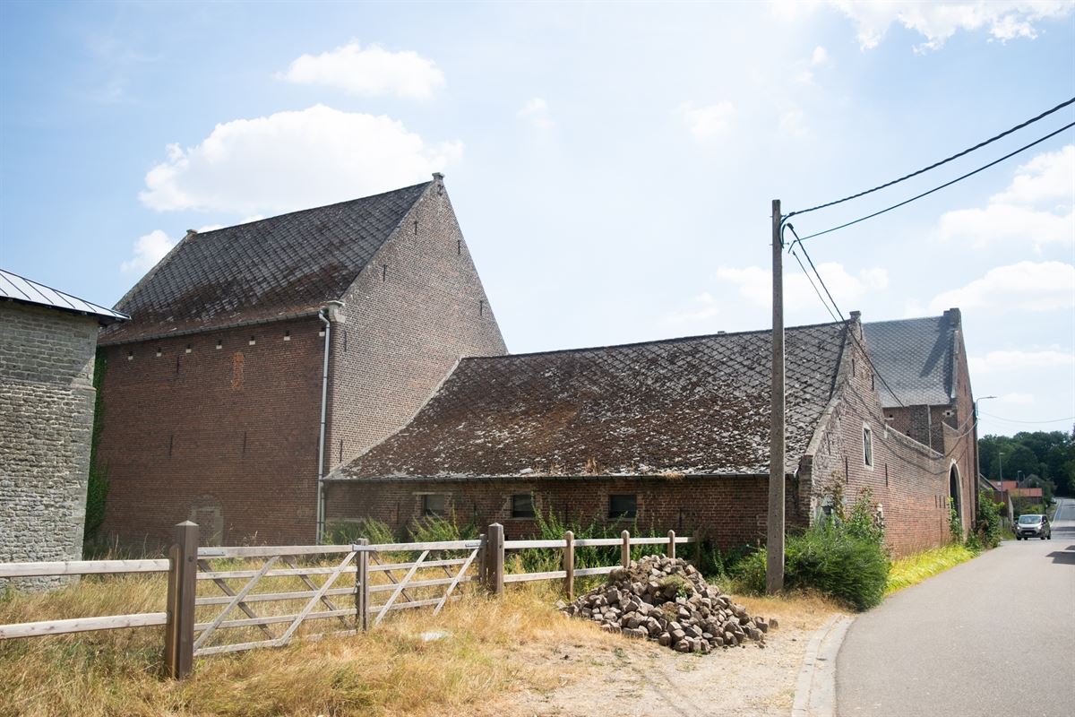 Boerderij met binnenplaats gekend als Prins Kardinaalhoeve