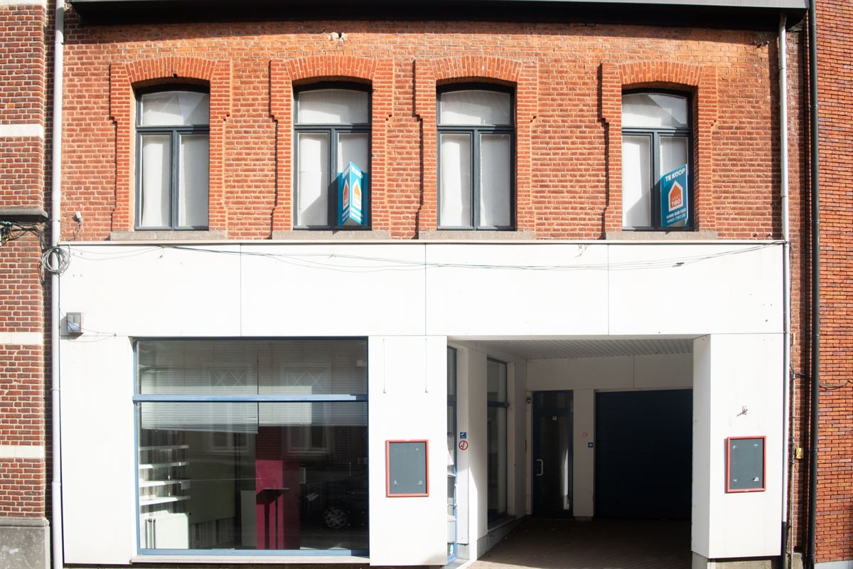 Handelspand met appartement