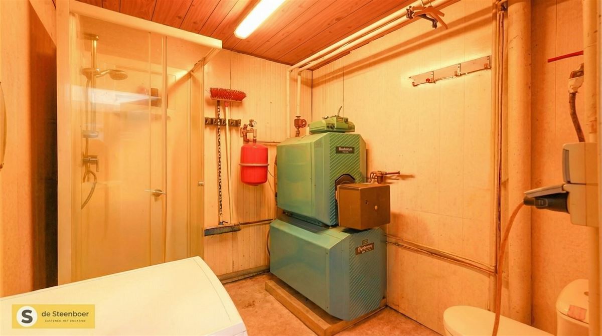 bijkeuken-met-douche-en-cv-ketel