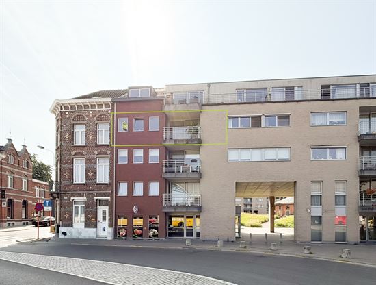 Appartement met terras en parking
