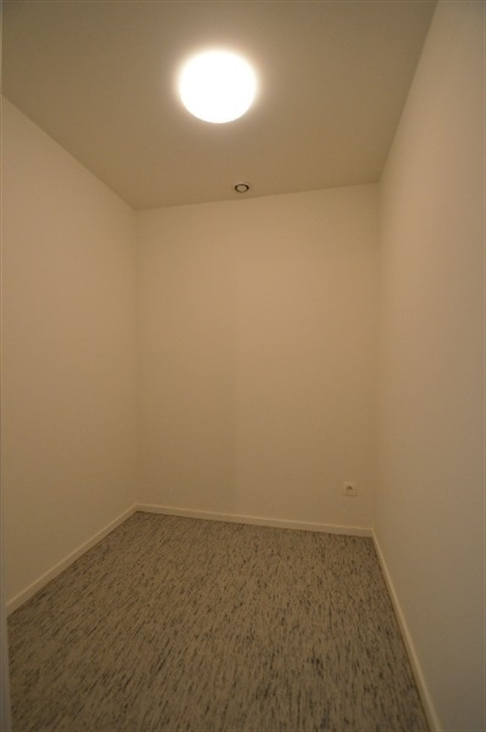 Foto 23 : Duplex/Penthouse te 9200 SINT-GILLIS-DENDERMONDE (België) - Prijs € 825