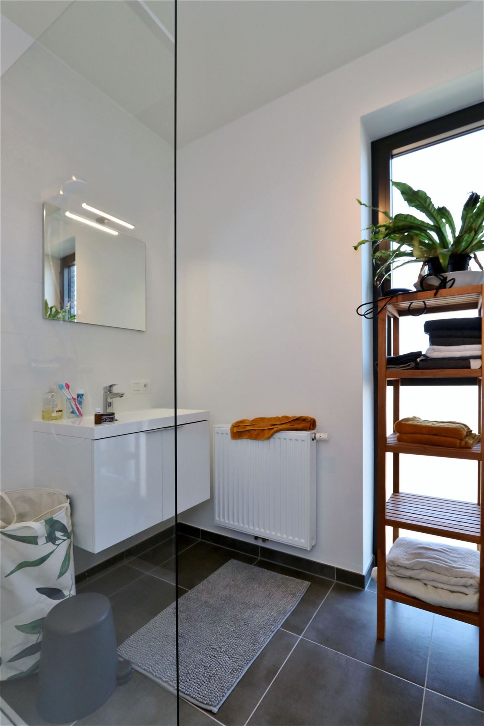 FOTO’S 8 : Appartement te 1500 HALLE (België) - Prijs € 860