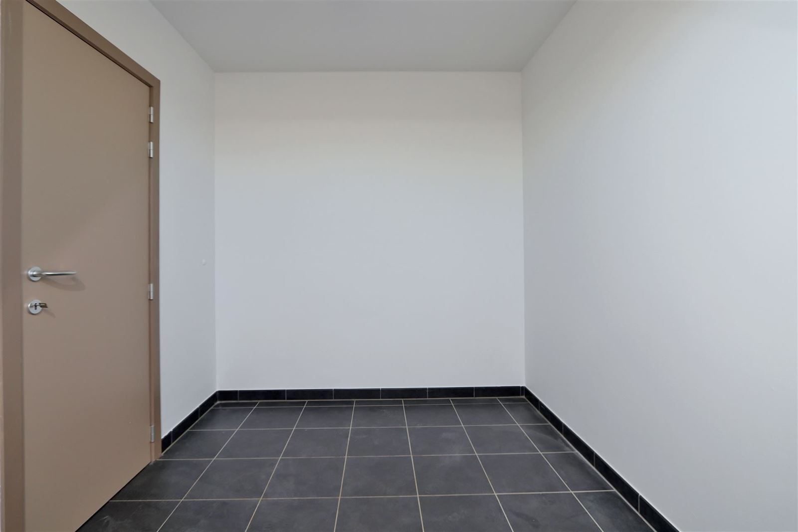 FOTO’S 20 : Appartement te 1501 BUIZINGEN (België) - Prijs € 950