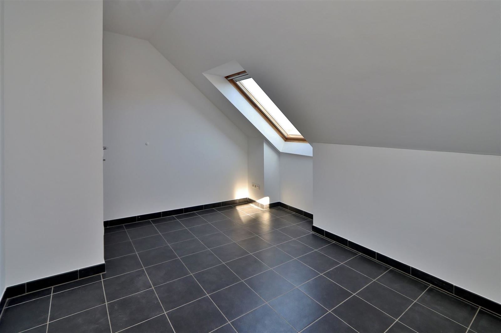 FOTO’S 15 : Appartement te 1501 BUIZINGEN (België) - Prijs € 950