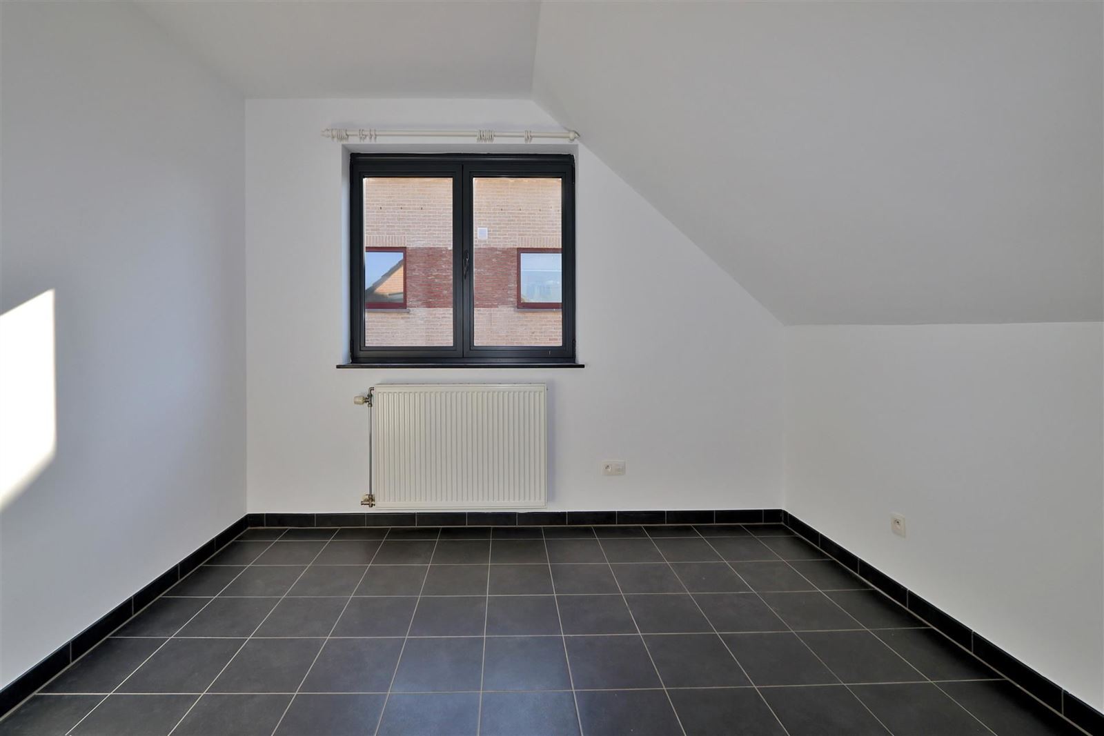 FOTO’S 12 : Appartement te 1501 BUIZINGEN (België) - Prijs € 950
